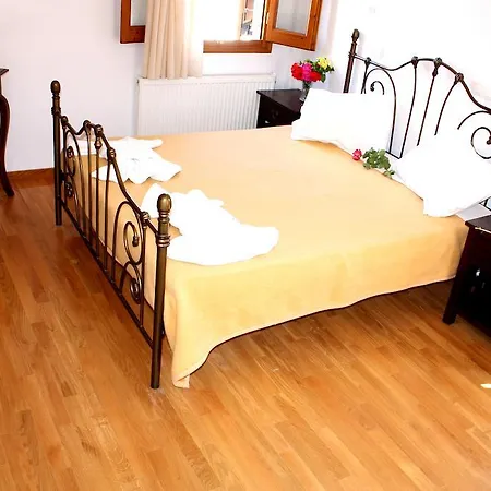 Matina - Stavros Traditional